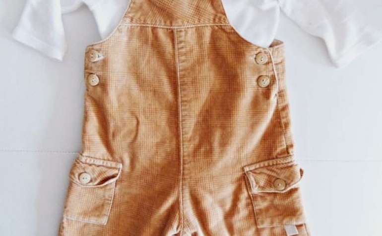 bébé vestita da bébé