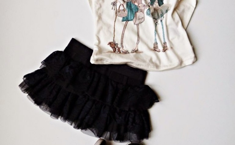 GONNELLINE IN PIZZO BLU