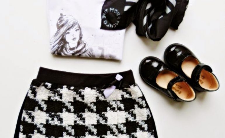 LOOK BLACK AND WHITE